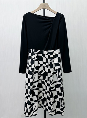 秋S●2026春季新品 赫本风连衣裙女高级感气质淑女显瘦小黑裙4606