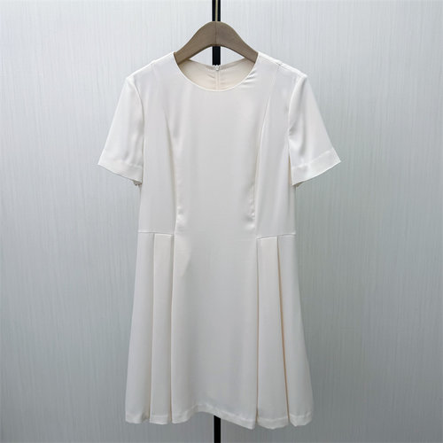 香●2026夏季新品 短袖连衣裙女气质简约通勤显瘦a字裙短裙4028