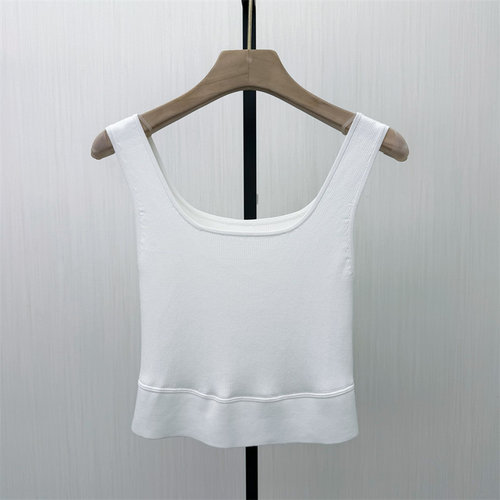 恩●2026夏季新品 短款针织背心女修身显瘦打底内搭吊带上衣598