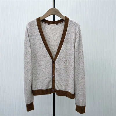C●2025秋季新品 v领针织开衫女宽松慵懒风休闲针织毛衫外套2623
