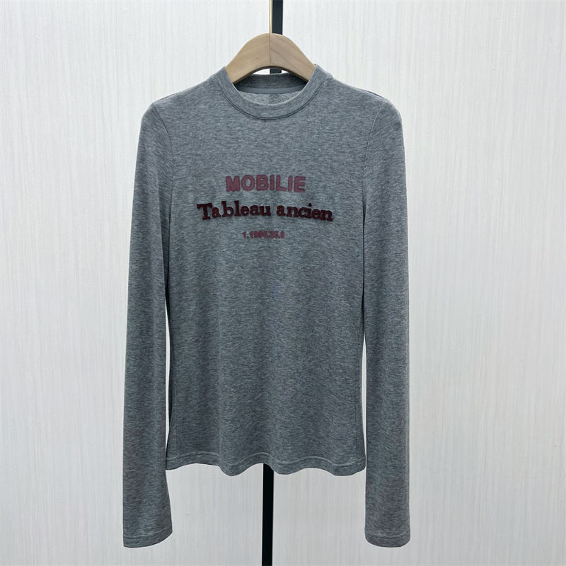 香●2025秋季新品 印花长袖T恤女休闲修身显瘦百搭打底上衣1055