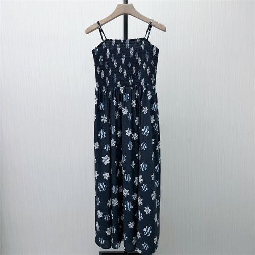 艾W●2026春季新品 法式碎花吊带连衣裙女修身显瘦无袖长裙1211