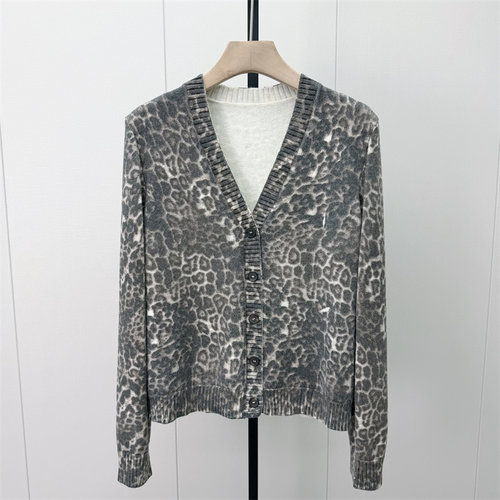 S●2026冬季新品 豹纹v领针织开衫女气质宽松小个子毛衫上衣337