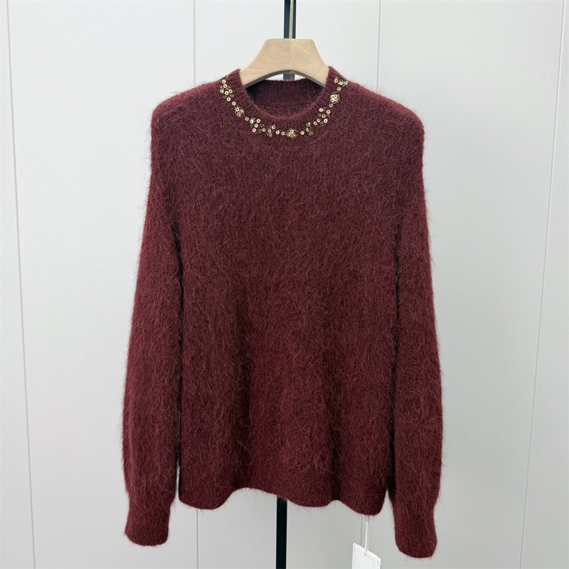 伊●2026冬季新品 羊驼毛时尚重工钉珠设计感套头针织毛衣女7069