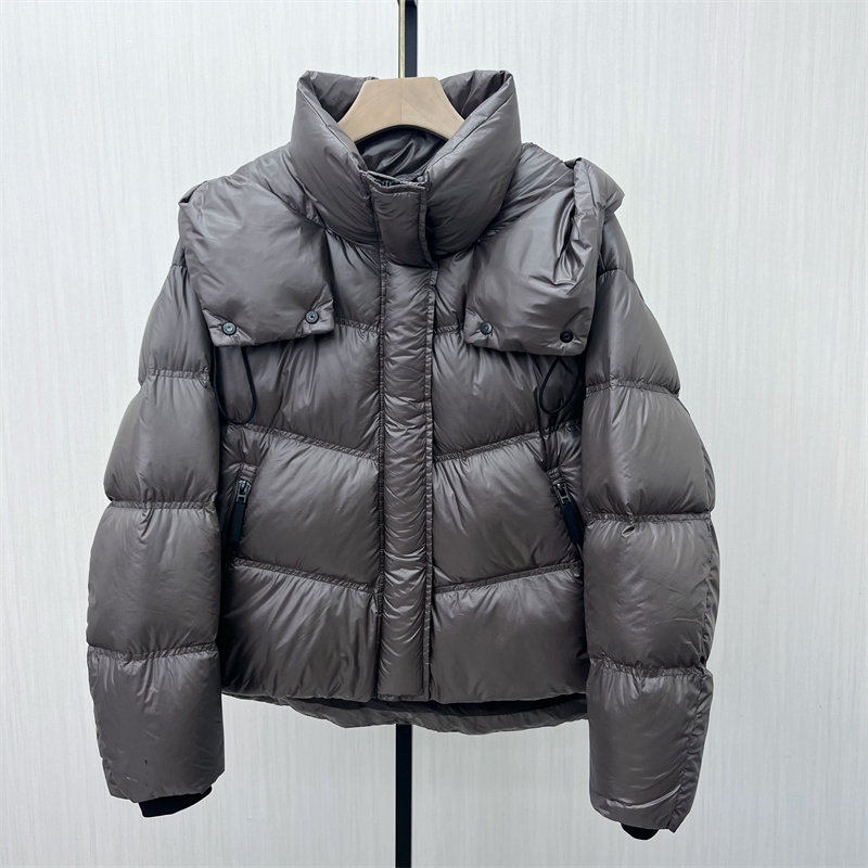 fei●2025冬季新品 短款羽绒服女连帽面包服加厚保暖外套8312