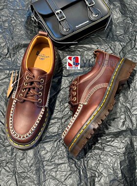 复古工装鞋Dr.Martens