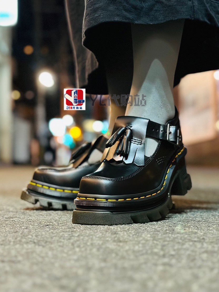 美国直邮代购Dr Martens Corran玛丽珍厚底方头翘头高跟马丁鞋-封面