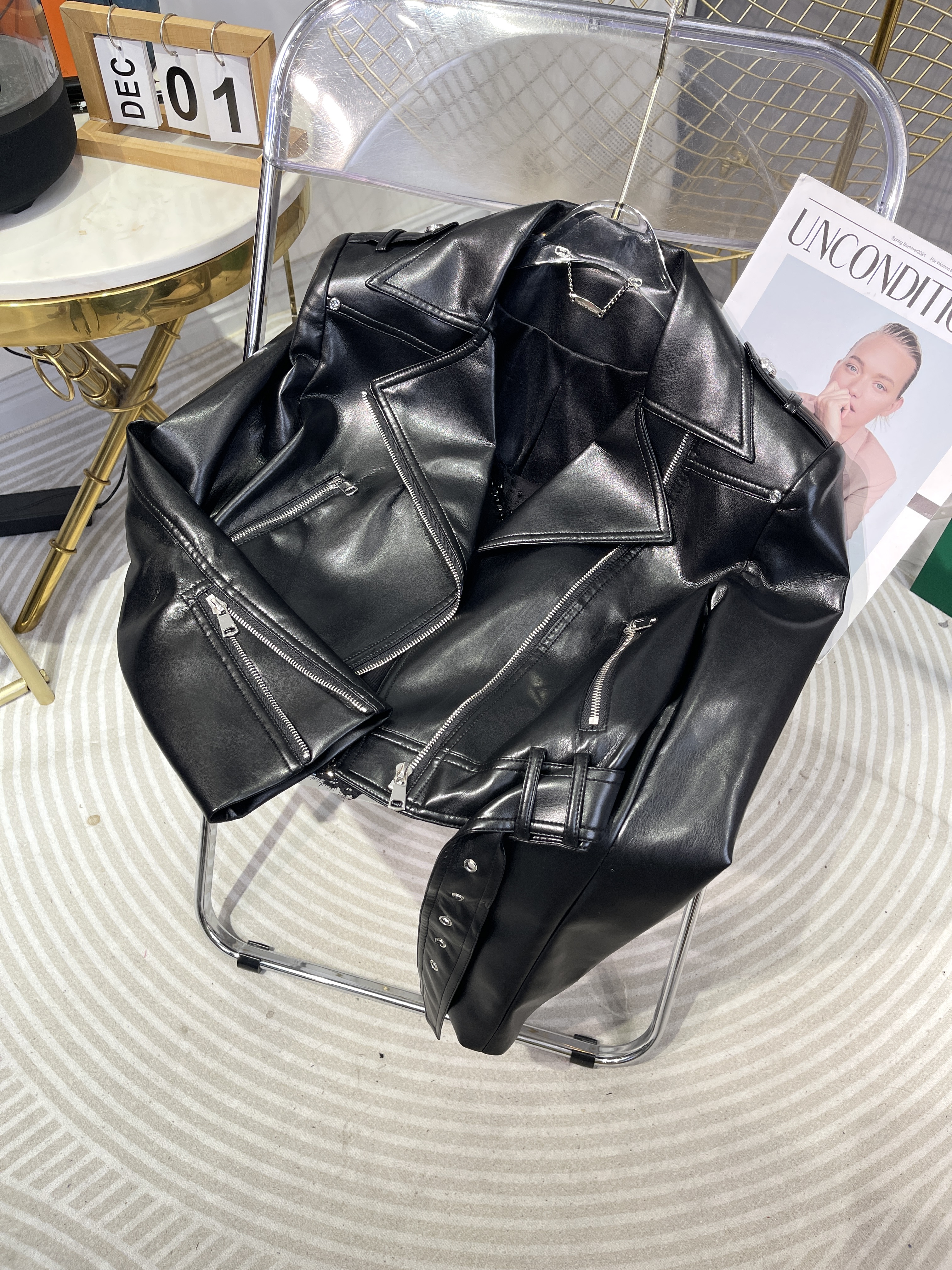 2025秋季新款极简黑色机车皮衣经典永不过时酷飒战袍超软正肩外套