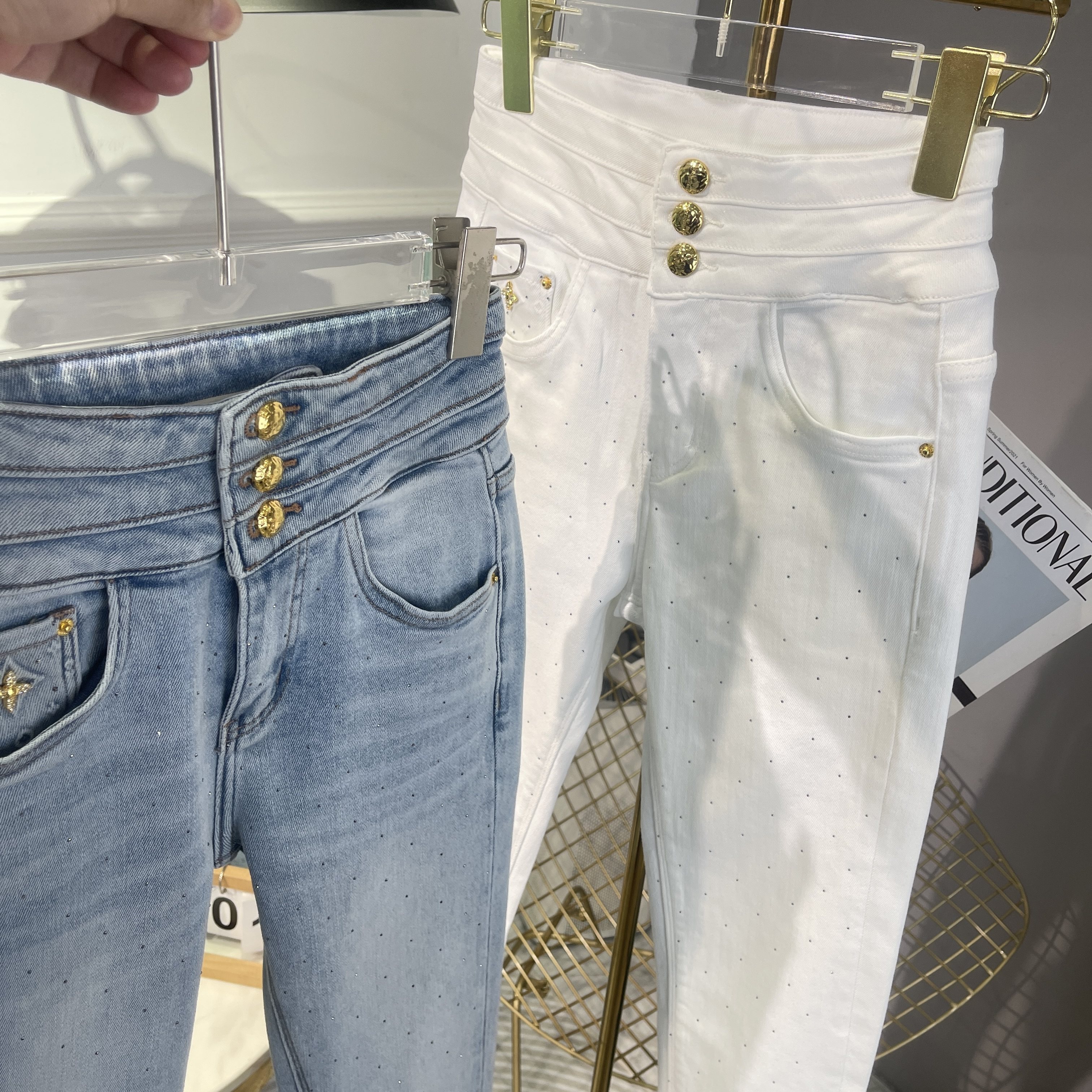 欧洲站2025秋季新款三粒扣烫钻高腰显瘦弹力牛仔裤女修身铅笔靴裤