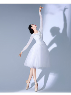 出租开场舞伴舞短裙演出服成人女现代舞白色纱裙芭蕾广场舞蹈服装