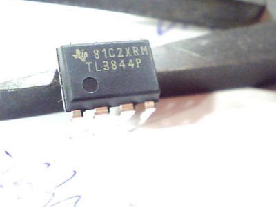 全新 TL3844P  UC3844 直插 DIP-8 电源 开关式稳压器或控制器