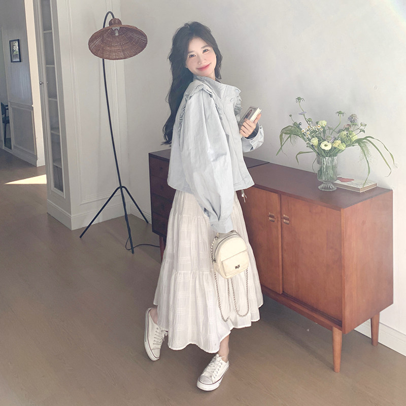 baby蓝设计感木耳边外套女2025春秋新款时髦洋气减龄立领短款上衣,女装短外套,乔安迪