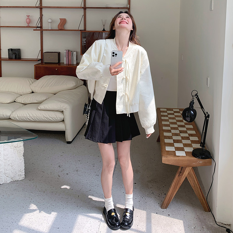 白色新中式盘扣棒球服外套女春季2025新款小个子设计感休闲短上衣,女装,乔安迪