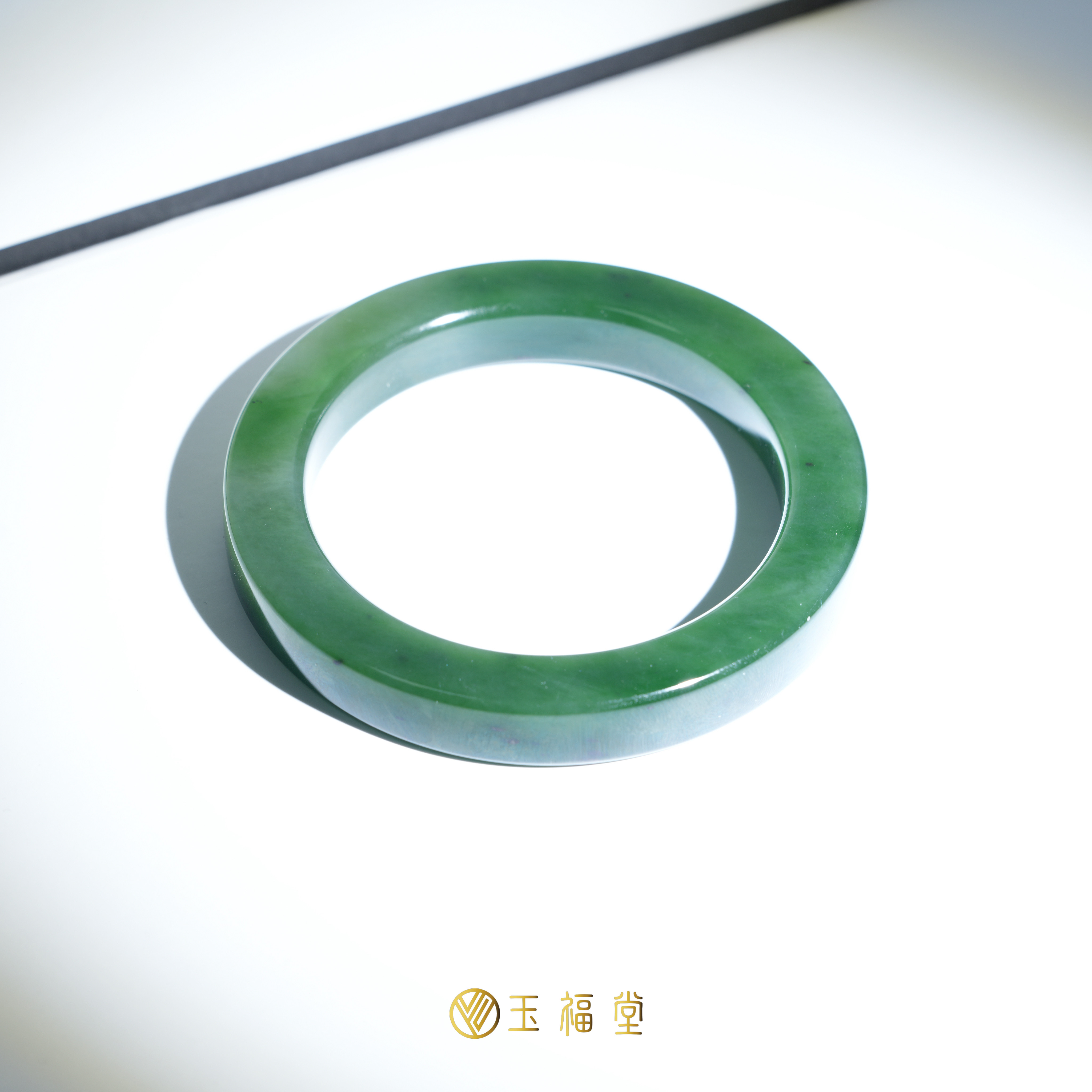 玉福堂 | 俄罗斯和田玉碧玉手镯56mm | 直切方镯图片