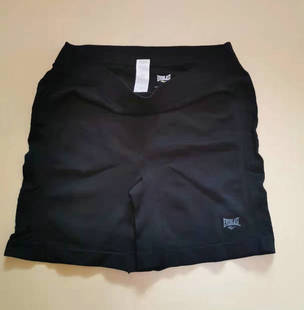 包邮夏女中腰纯黑色紧实弹力贴身打球跑步三分平角运动短裤防走光