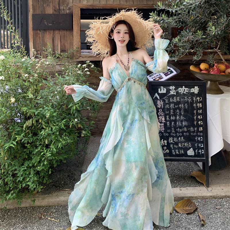 不规则挂脖长裙设计感晕染露肩