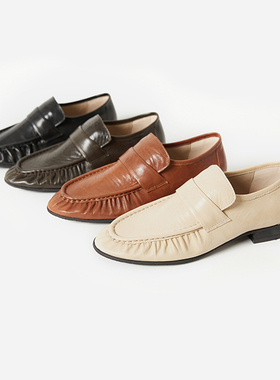 ED06057 茉莉雅集 R0*W圆头褶皱柔软水洗羊皮低跟乐福鞋新款