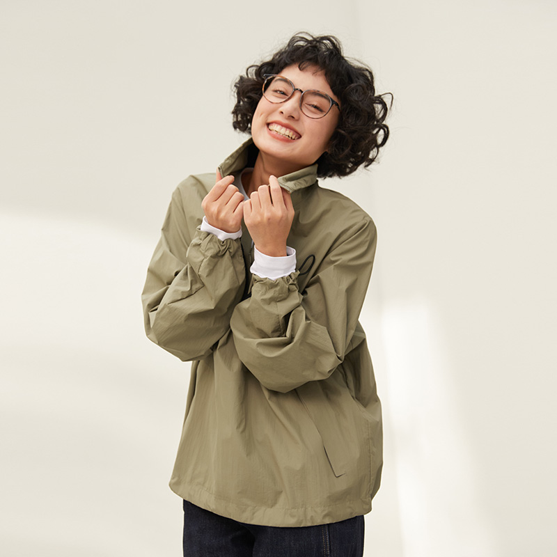 *WWT05109 茉莉雅集 圆系列易打理肌理料半开襟压胶立领外套女