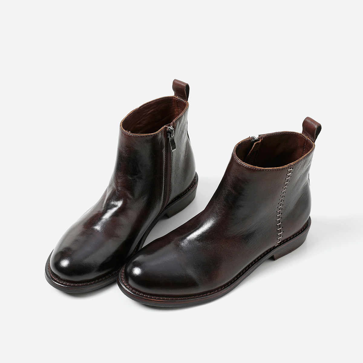 EX08009 茉莉雅集 复古英伦风情水洗马皮缝线设计圆头切尔西靴