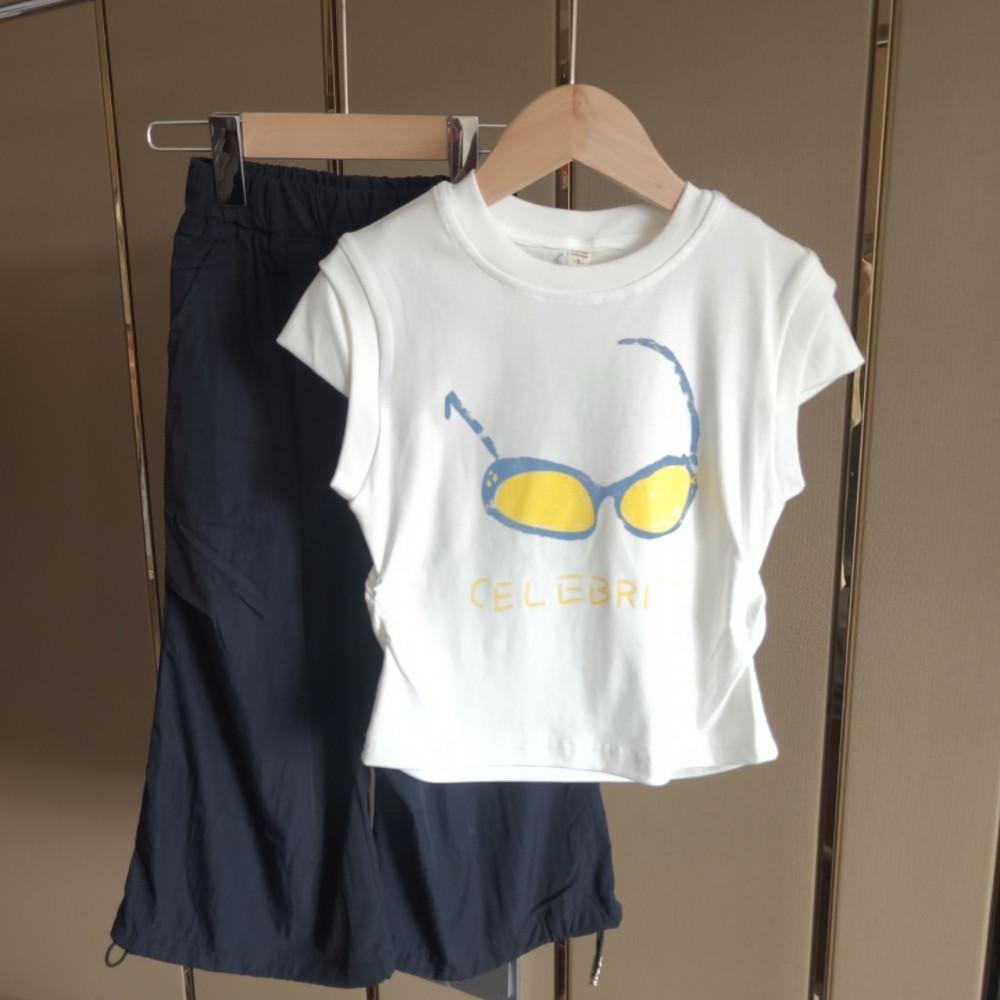女童夏装凉快套装女孩时髦修身T恤薄款裤子小学生休闲运动两件套