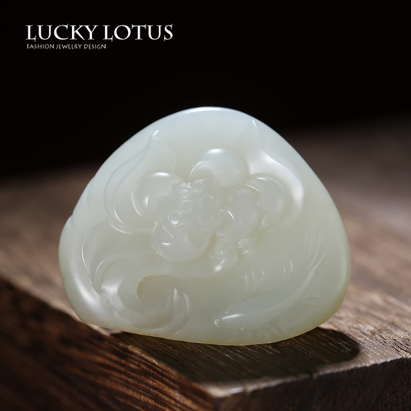 LUCKYLOTUS新疆和田玉籽料莲花吊坠手雕刻洒金原皮原色配证书包邮