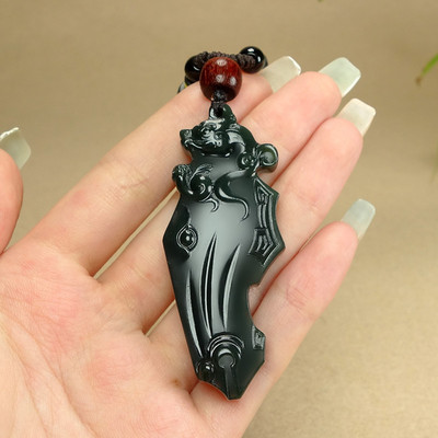 精品和田玉吊坠龙马精神塔青细料