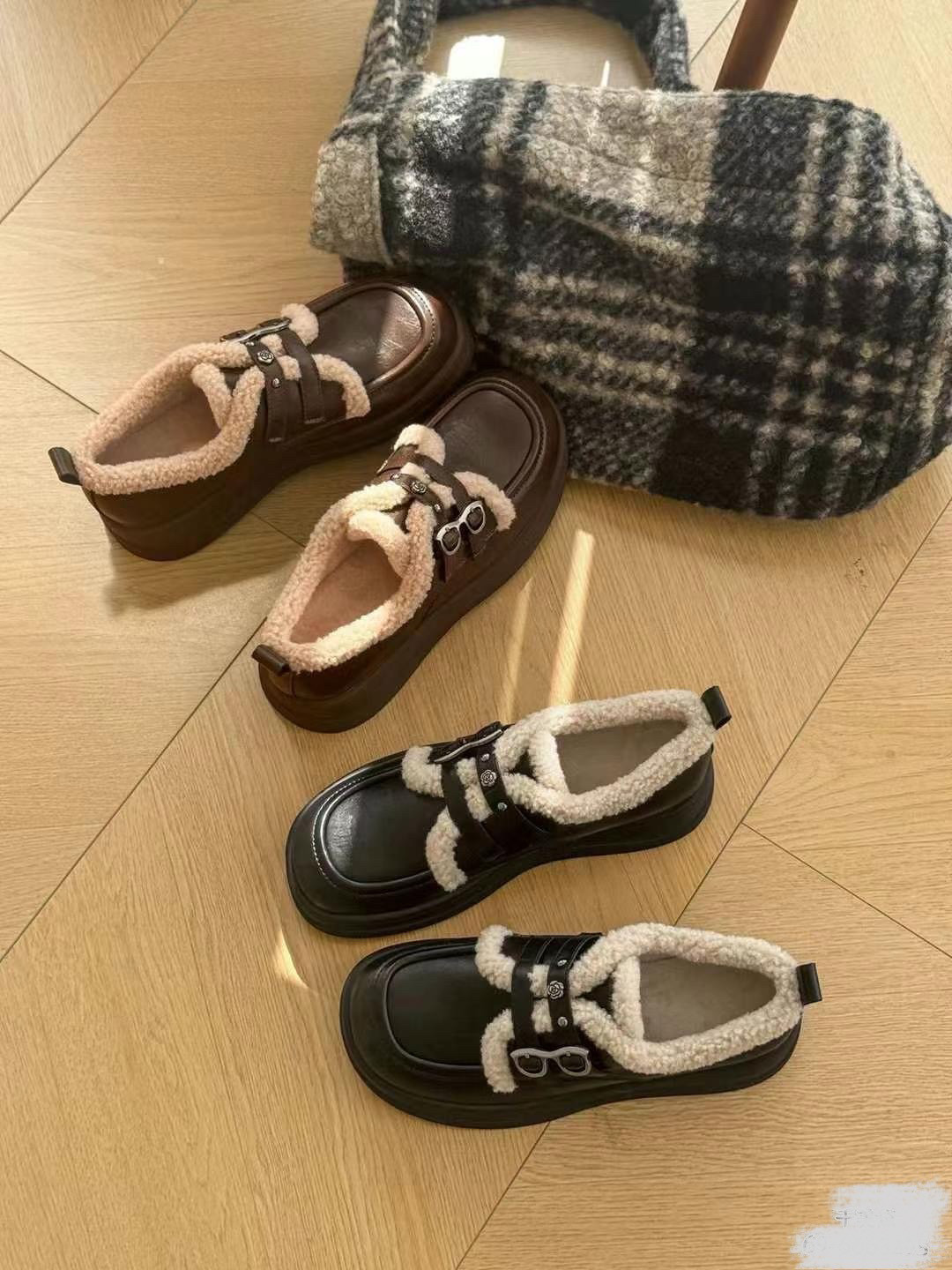 2025新款包邮女鞋品牌真皮牛皮圆头厚底欧美加绒保暖毛毛鞋乐福鞋
