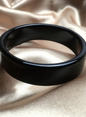 时尚百搭高亮黑玛瑙方条手镯少女