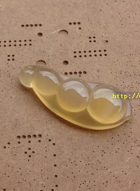 原色无烧冰彩黄玉髓福豆吊坠甜美