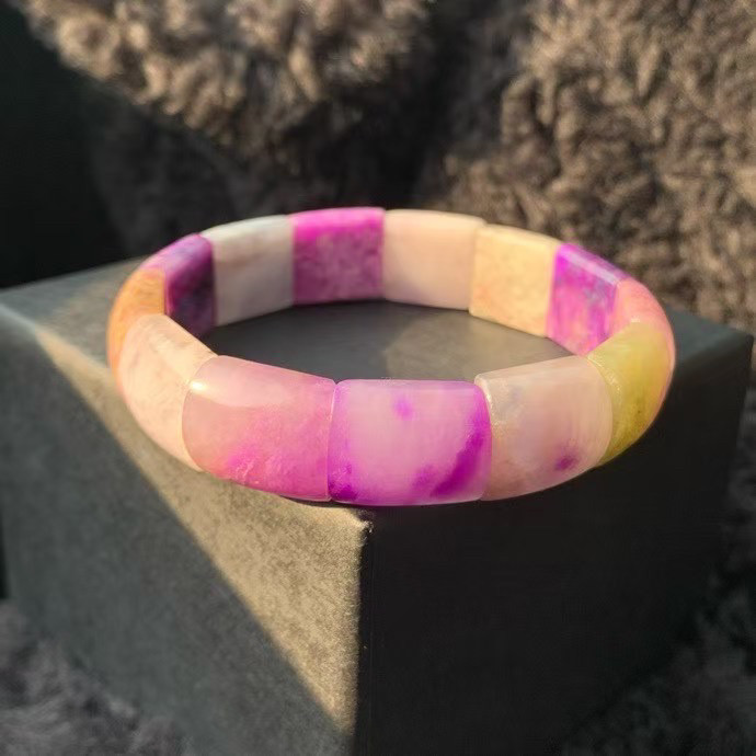 回收南非宝石舒俱来樱花手牌老矿料 彩虹色手链50.51克14.7×7mm