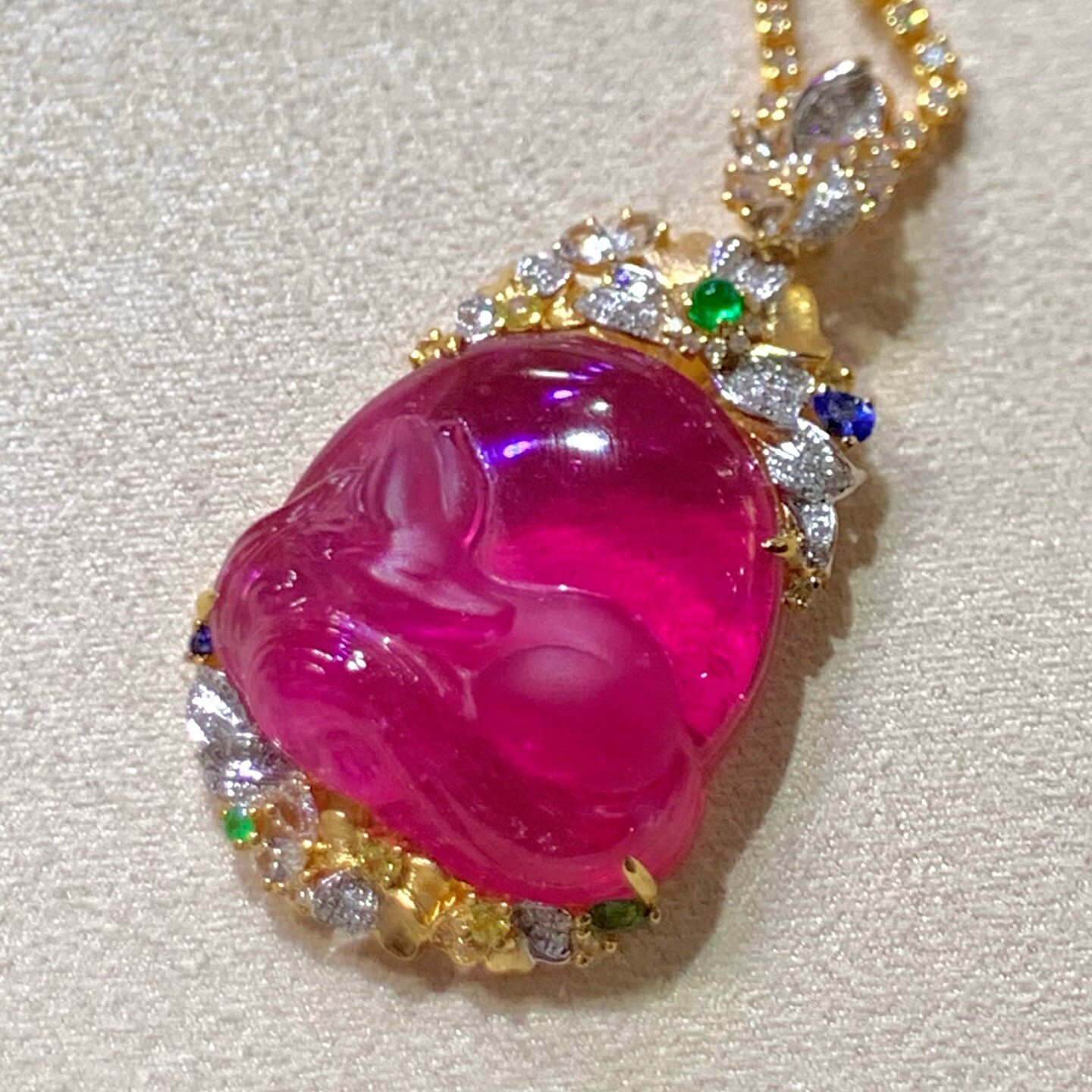 回收卢比来碧玺九尾狐吊坠规格约45x25x10mm 总重14.17g