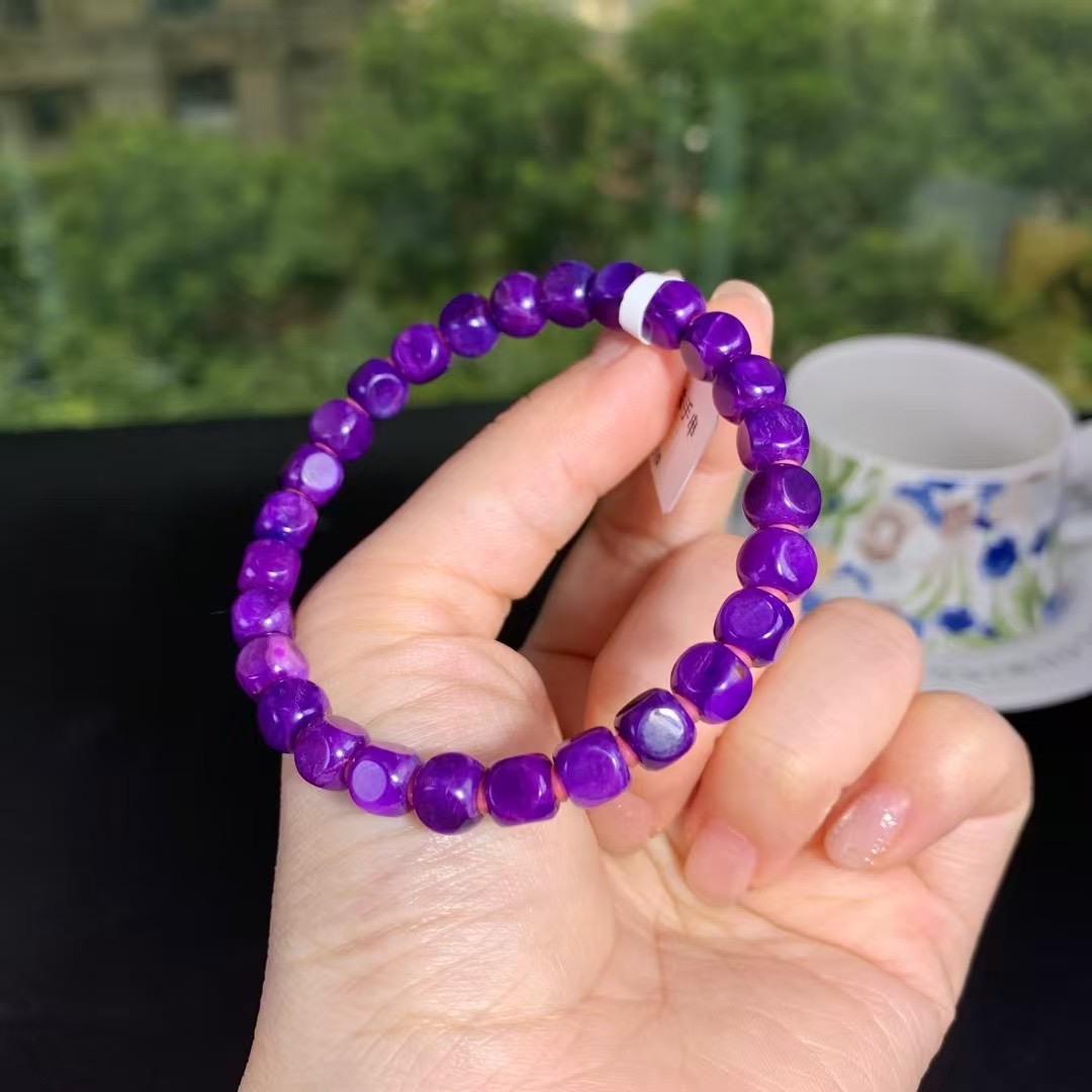 回收樱花舒俱来手链翡翠手镯18k金镶嵌碧玺戒指红蓝宝石吊坠项链