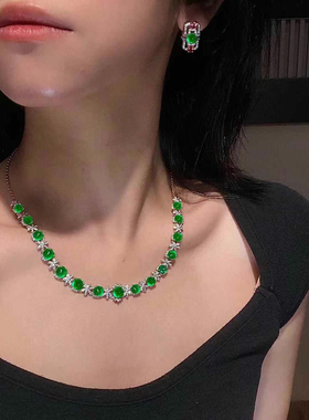 回收祖母绿18K精致项链  主:17.78ct 钻:1.43ct 金14.92g
