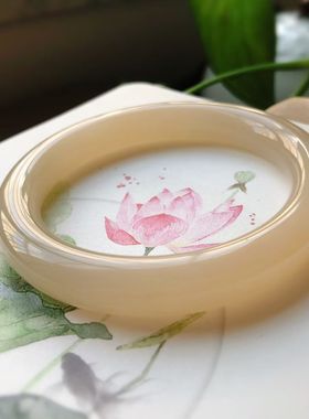 回收圈口56.3 尺寸10.7*10.1藕粉和田玉圆条手镯和田玉青海料老坑