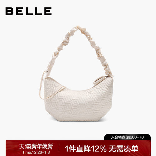 百丽2025跑道系列休闲腋下新月包