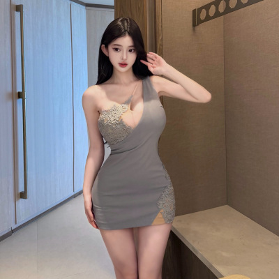 18YX2979欧美2026跨境外贸批发性感吊带斜肩镂空蕾丝修身连衣裙女
