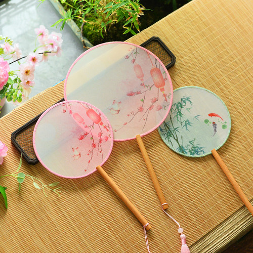 古风印刷绫绢榉木小团扇