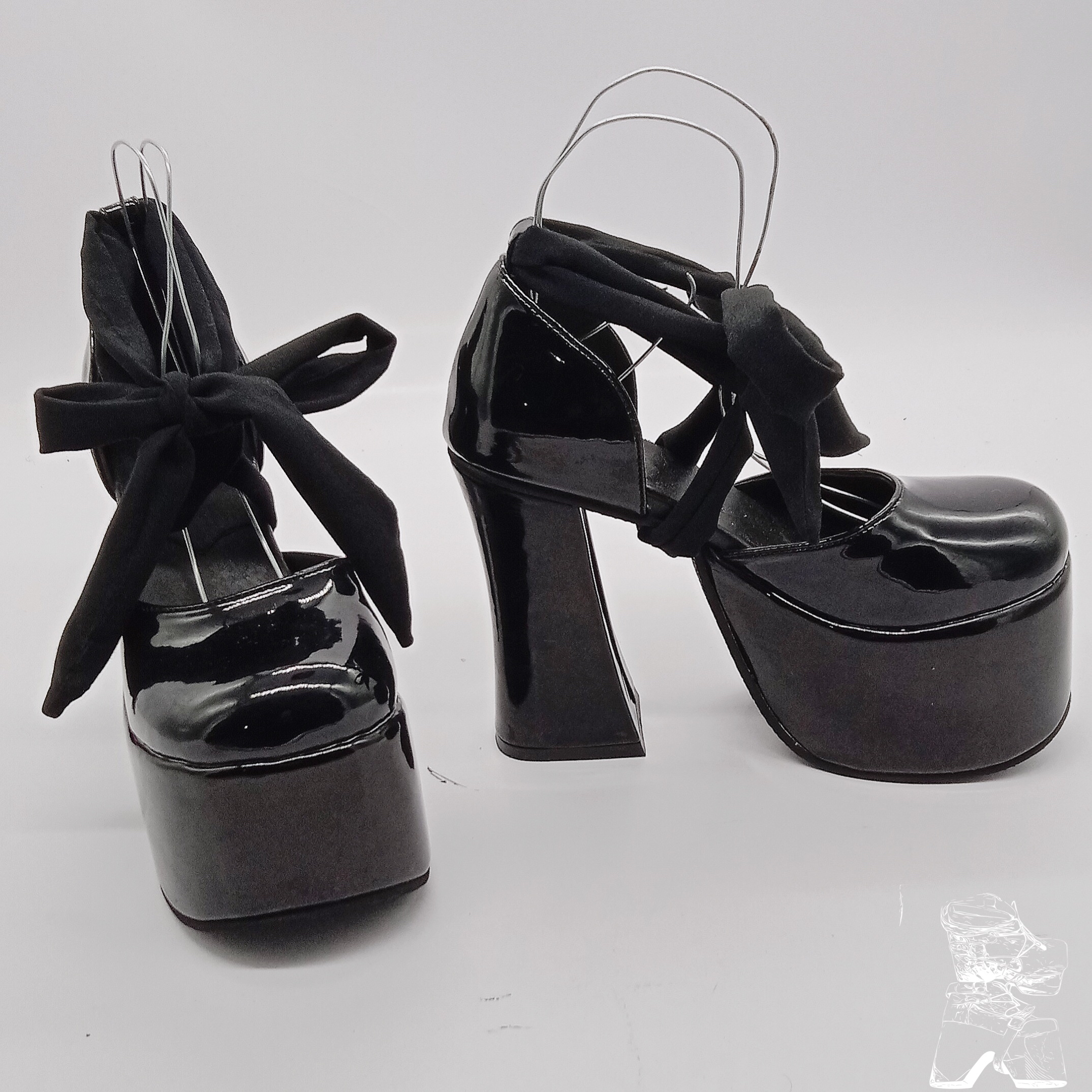 女鞋时装凉鞋一字扣女团鞋可定制