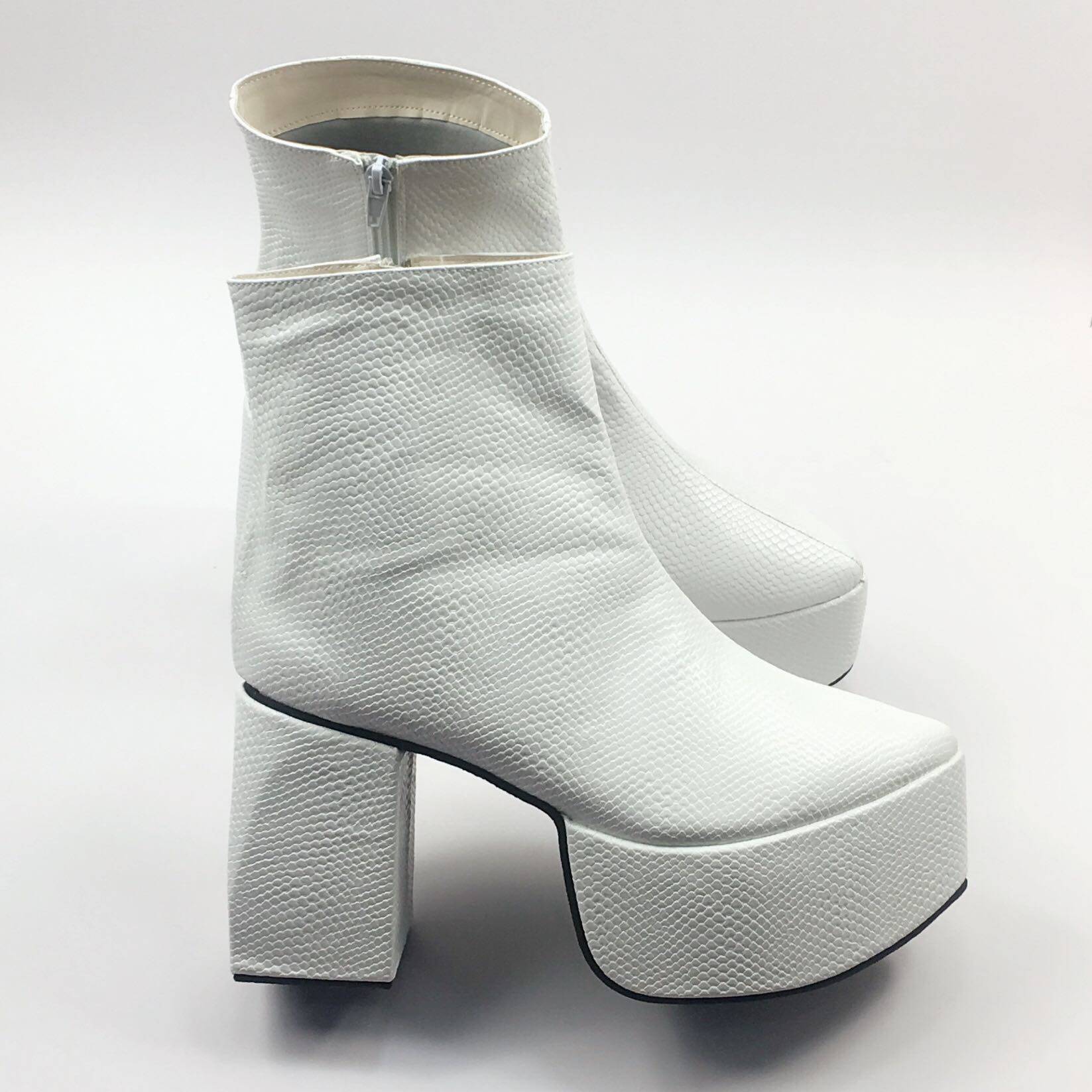 ANTAINA NEW SNAKESKIN PATTERN THICK HEEL AND ANKLE BOOTS EUROPEAN STATION ENGLAND POINTED TOE BOOTS SMALL SIZE SHOES CUSTOM 7801