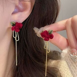 山茶花长款红色丝绒流苏耳钉女秋冬轻奢高级感银针耳环气质耳饰品