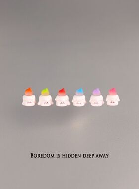 无聊了，摆几只夜光蜡烛宝宝 电脑桌面日式工位办公桌车载小摆件