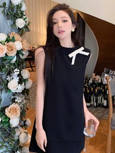 高级感百搭小黑裙女王范儿日韩新款 网红白色丝绒蝴蝶结胸针时尚