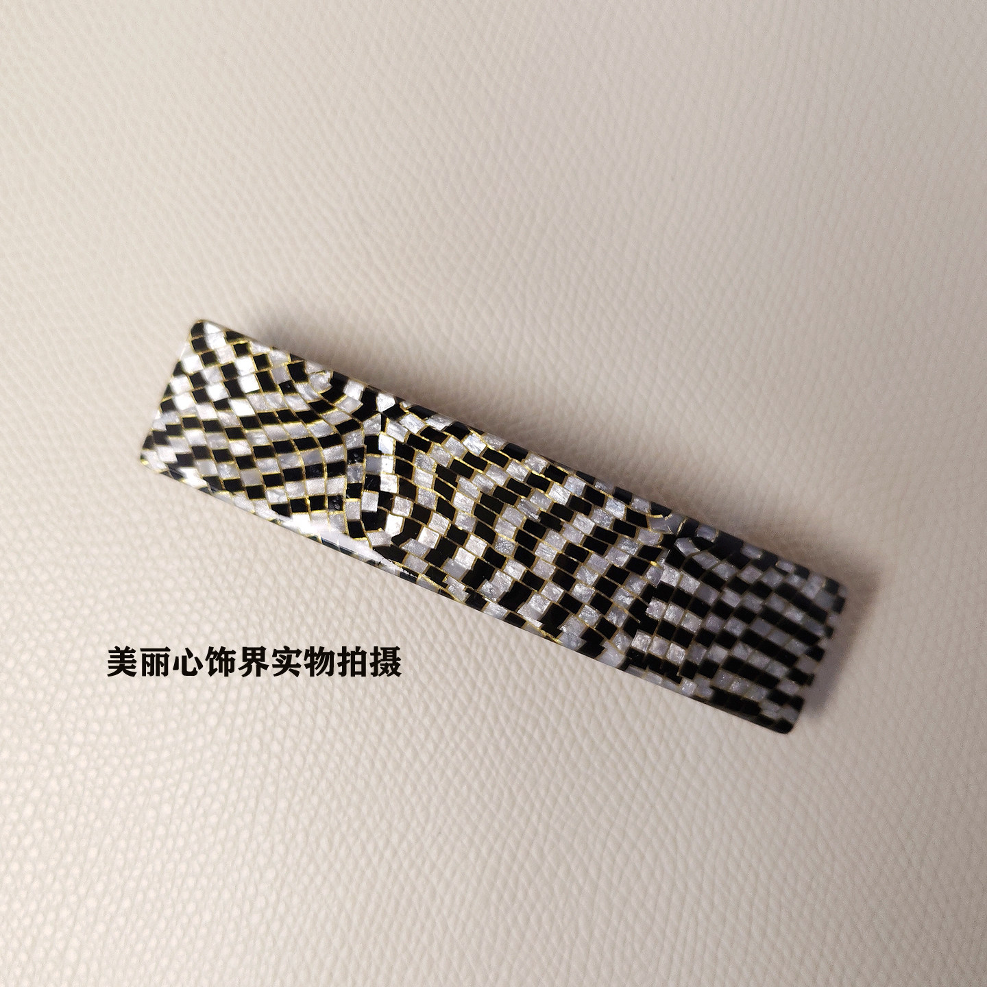 顶夹专柜同款翡翠绿简约气质法国