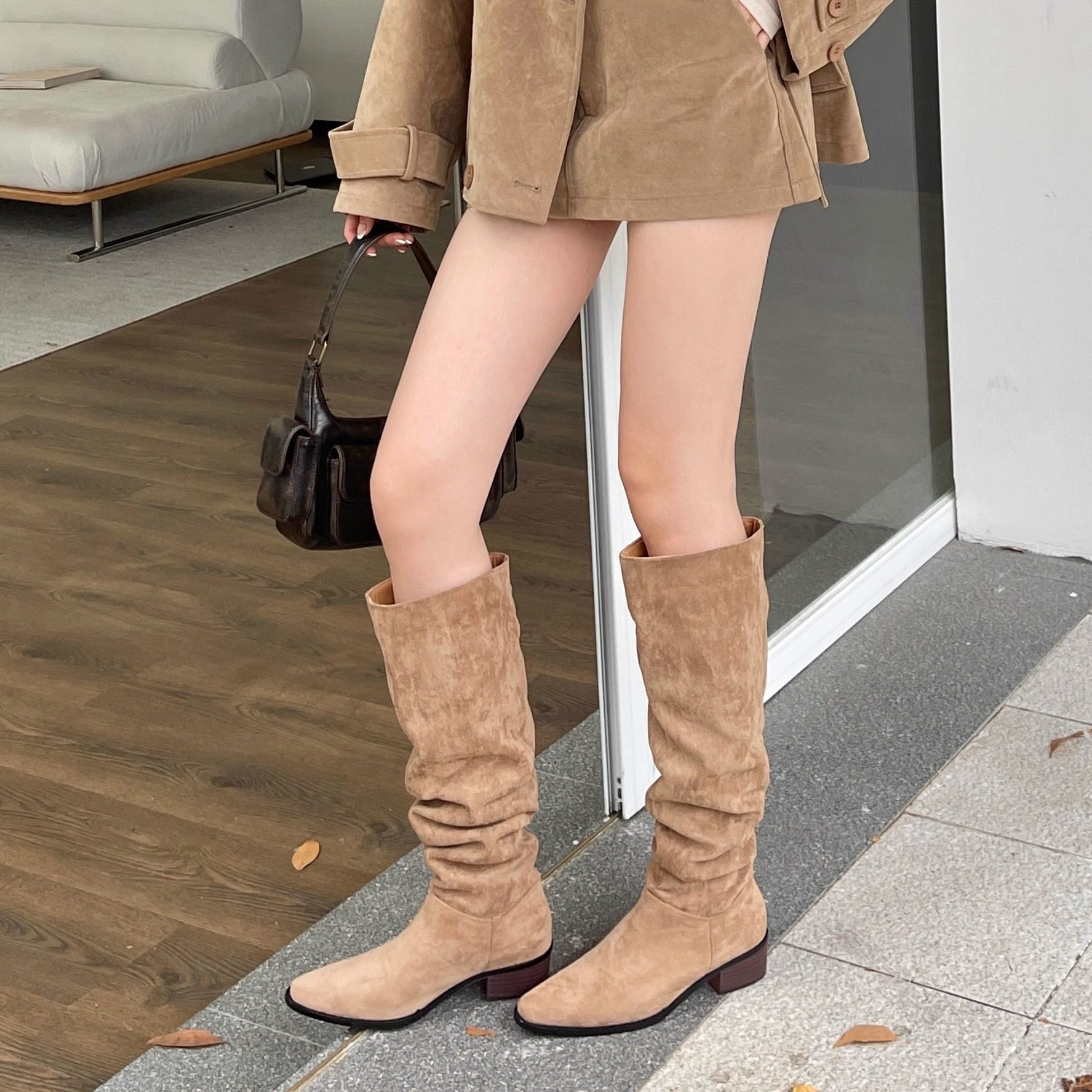 复古棕色美拉德绒面褶皱堆堆长靴