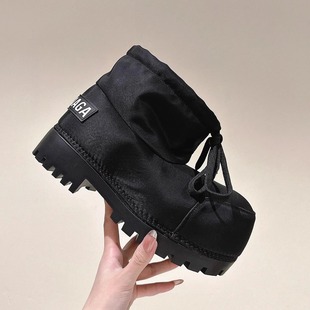 丑萌保暖大圆头滑雪靴2025冬季新款防水防滑雪地靴厚底套筒短靴女