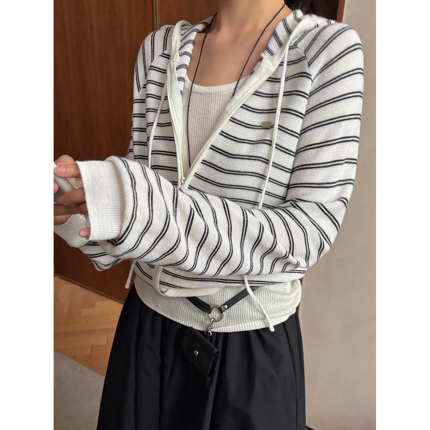 THXGIVING简约不挑人 百搭抗皱装饰扣拉链针织连帽开衫女2026春款
