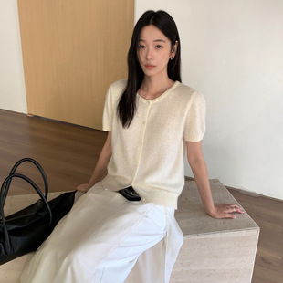 THXGIVING韩系温柔风软糯短袖针织衫女2025初秋新单排扣圆领毛衣