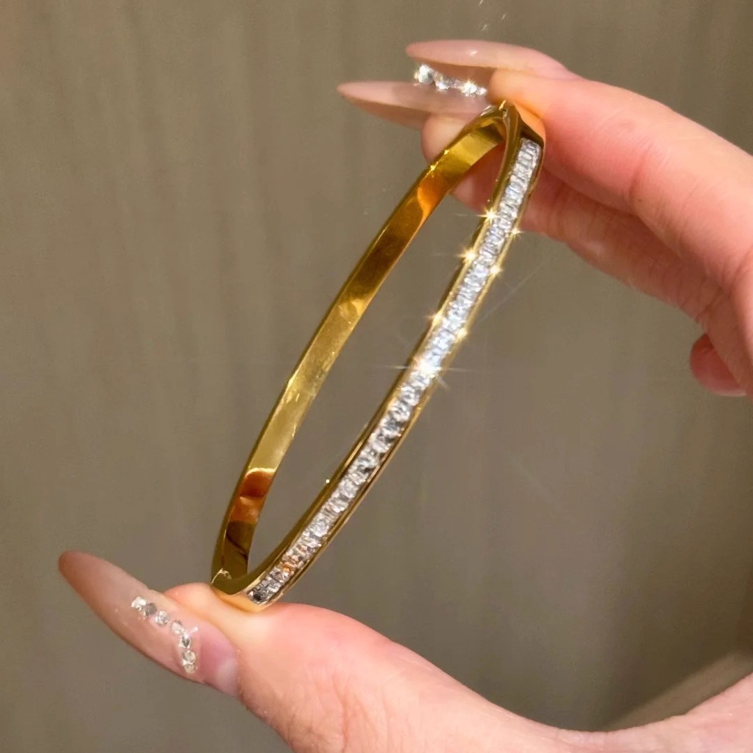 轻奢高级感钛钢满天星手镯