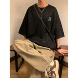 黑色