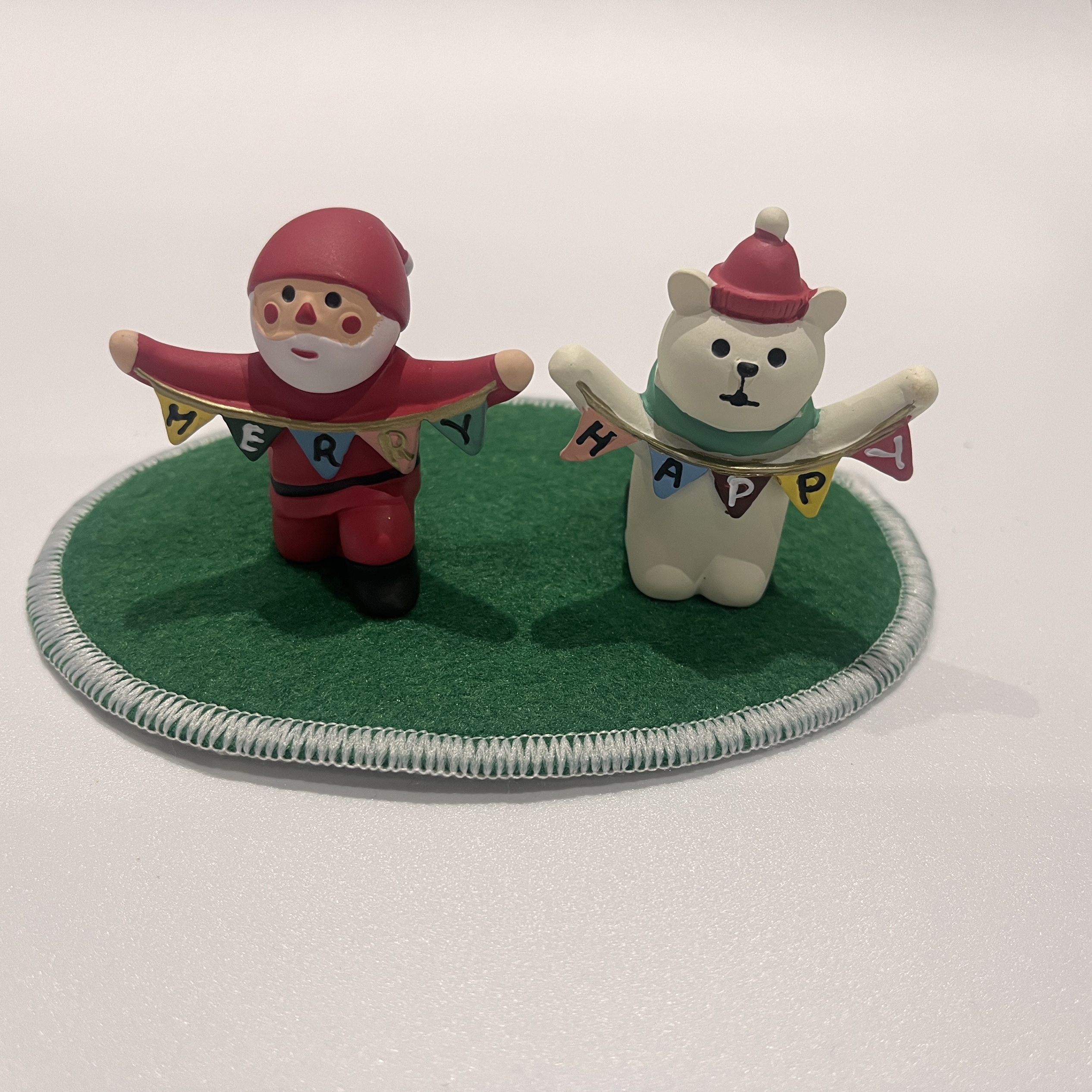 日式可爱猫咪圣诞节圣诞老人白熊微缩场景装饰桌面树脂摆件礼物